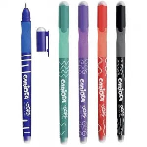 Cinco esferográficas Carioca Oops de cores sortidas (azul, verde, roxo, vermelho, preto), exibindo o design do corpo da caneta.