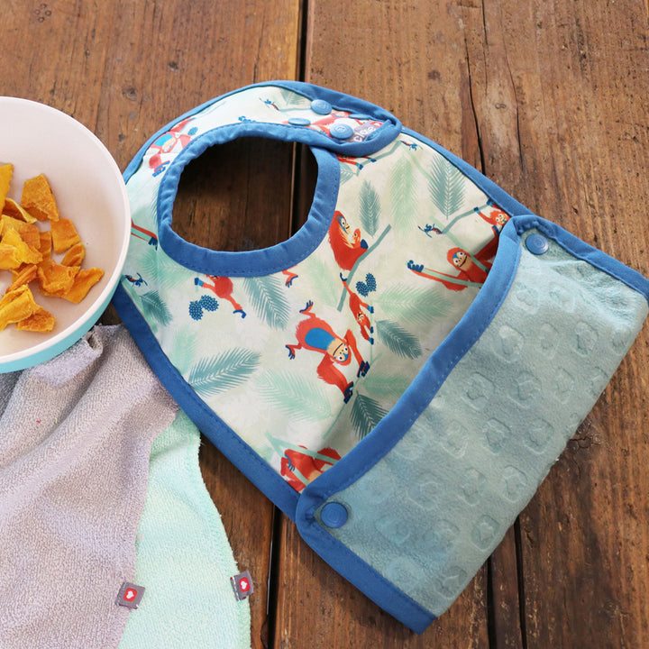 Close Reversible Bib Orangutan