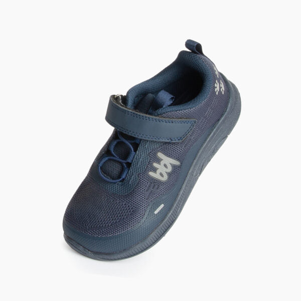 Sapatilha Baby Lobitos Barefoot Sport Turbo azul, vista em ângulo superior, mostrando o design e fecho de velcro.