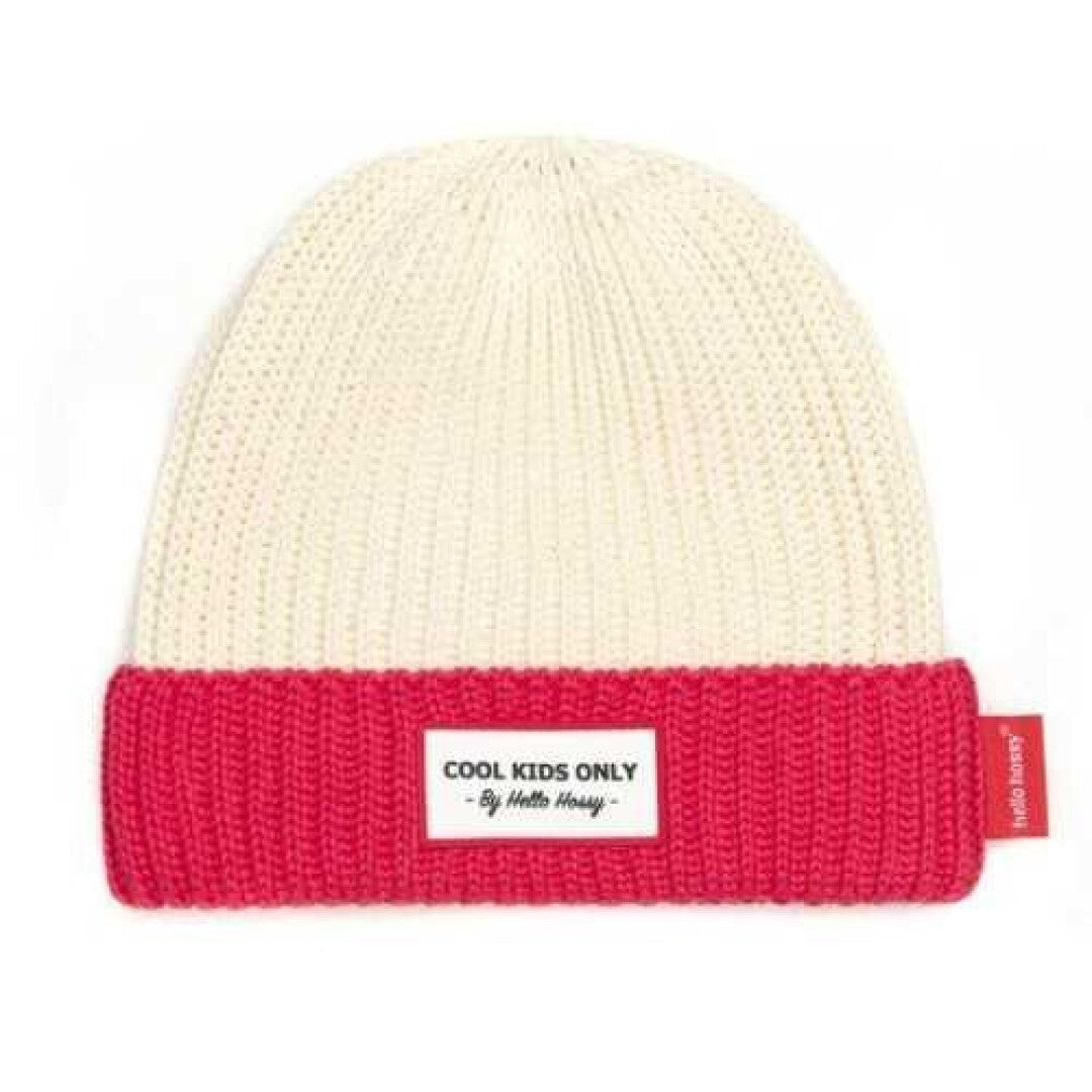 Gorro HELLO HOSSY Grandma Pink em malha canelada, bicolor em creme e rosa vibrante, com etiqueta "Cool Kids Only" ao centro.