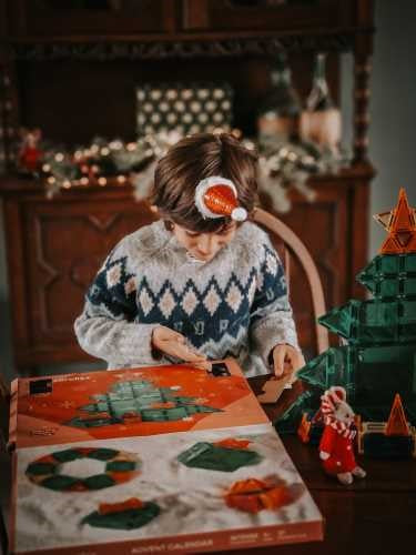 Clever Clixx Magnetic Tiles Advent Calendar 37 pieces