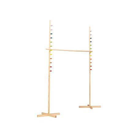 Estrutura completa do Jogo de Limbo em madeira, mostrando os dois postes verticais com marcadores coloridos e a vara horizontal.