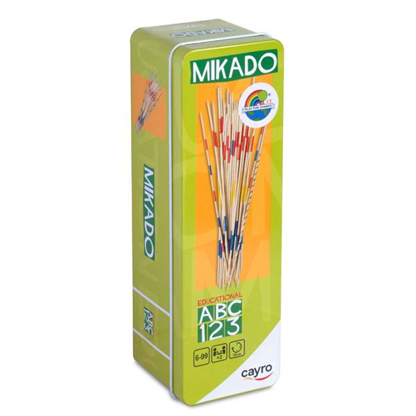 Jogo Cayro Mikado em caixa de metal verde, com logótipo e símbolos educativos, pronto para jogar.