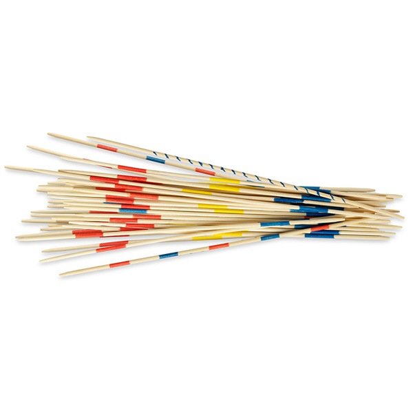 Varetas de madeira do jogo Cayro Mikado, com marcações coloridas para diferentes pontuações.