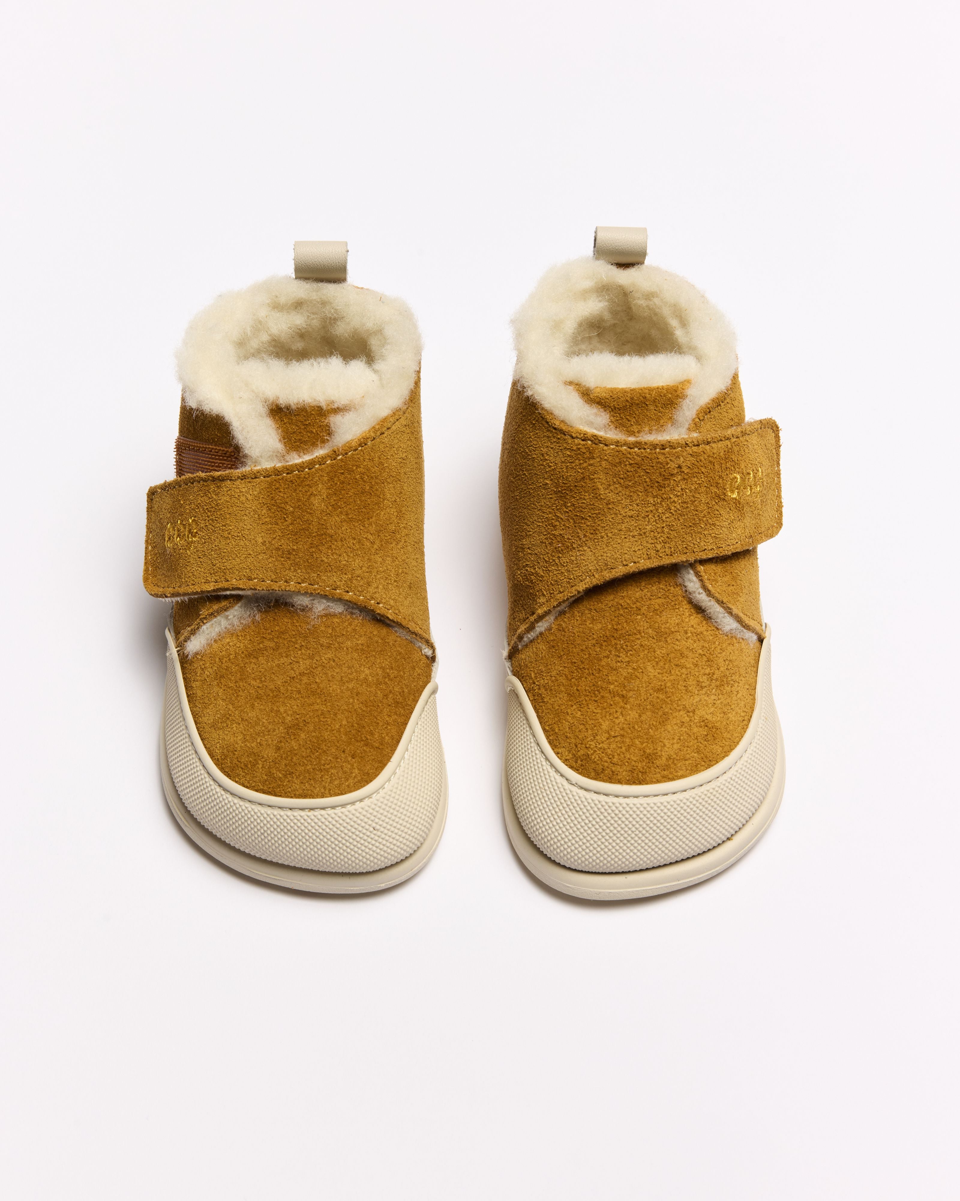 Coucouçava Barefoot Bota com pelo Mustard Yellow