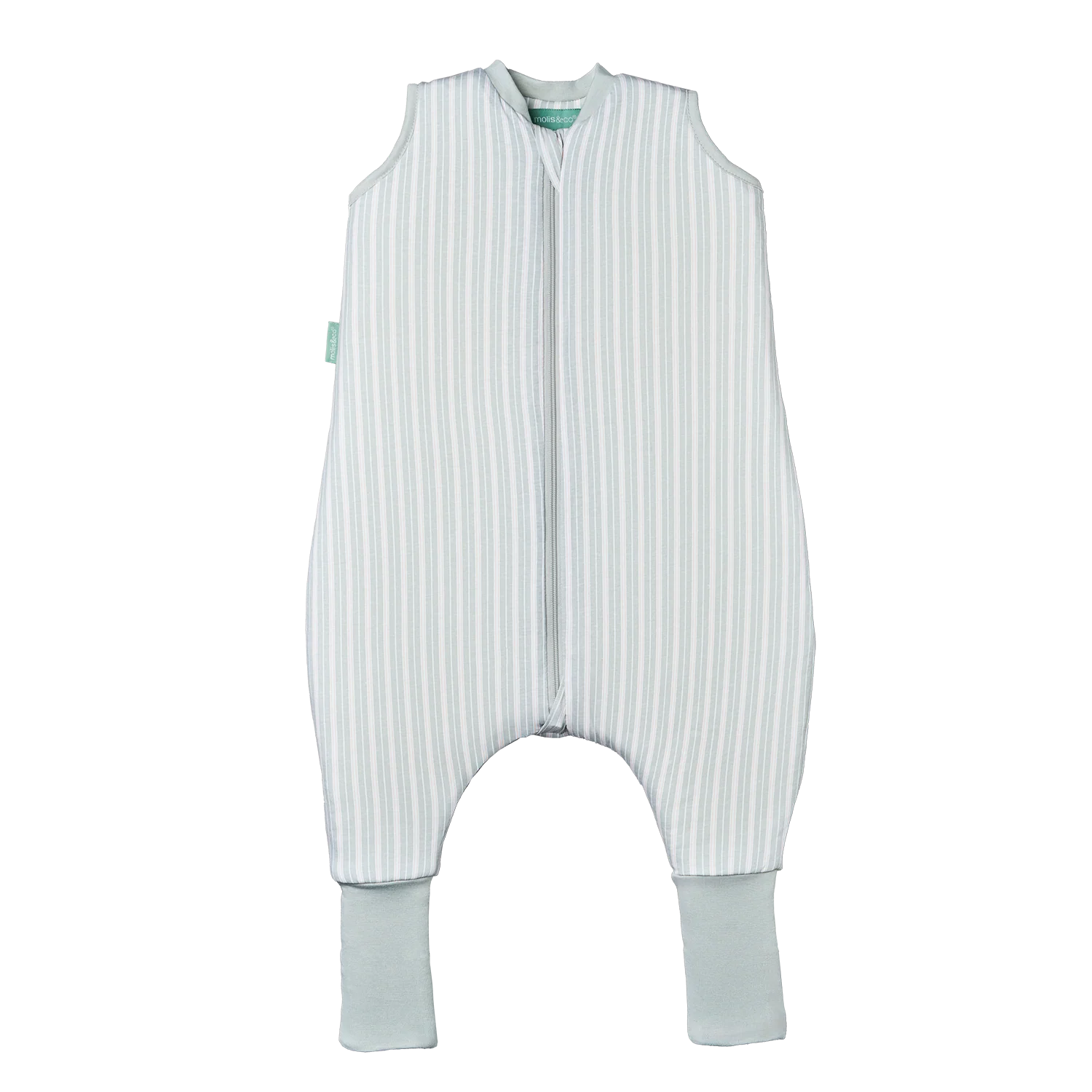 Saco de dormir MolisandCo TOG 1.0 Dawn Stripes com pés e meias em padrão de riscas brancas e cinzentas claras, isolado.