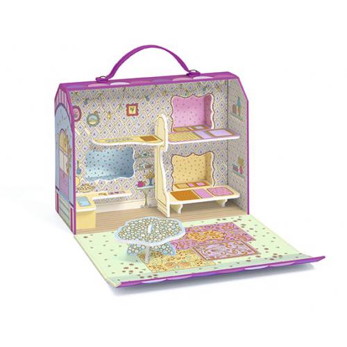 Casa Caravana Djeco Tinyly Bluchka & Indie House aberta, revelando o seu interior decorado com prateleiras, camas, uma mesa e tapetes, sem as figurinhas.