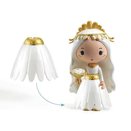 Detalhe da figura Tinyly Marguerite com a sua saia removível ao lado, mostrando a funcionalidade do acessório.