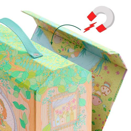 Detalhe do fecho magnético da mala de transporte Djeco Tinyly - Sylvia and Fox´s House, com ícone de íman.