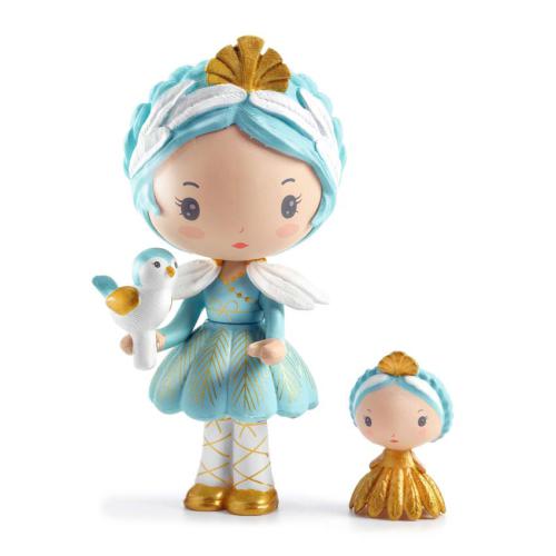 Djeco Figurinhas Tinyly - Grace and Stella, mostrando a figura principal Grace com asas e um pássaro, e uma figura menor ao lado, ambas em tons de azul e dourado.