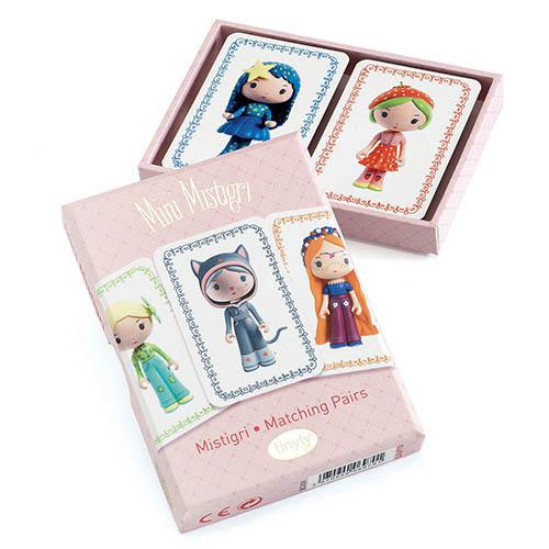 Caixa do jogo de cartas Mini Mistrigri da Djeco, com algumas cartas visíveis, mostrando personagens adoráveis e coloridas.