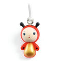 Porta-chaves Djeco Tinyly com figura de menina joaninha em tons de vermelho e dourado.