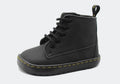 Blanditos by Crio's - Bota Doha Negro, vista lateral da bota infantil com atacadores pretos e sola antiderrapante.