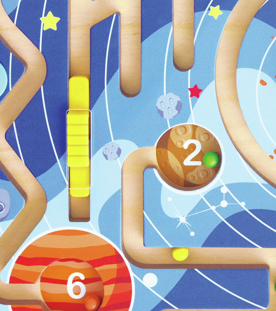 Hape Magnetic Maze and Drawing Board/Tangram