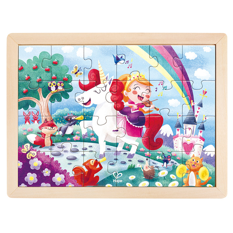 Hape Puzzle de madeira Unicórnio 2 em 1 colorido e montado, com princesa, unicórnio e arco-íris, numa moldura.