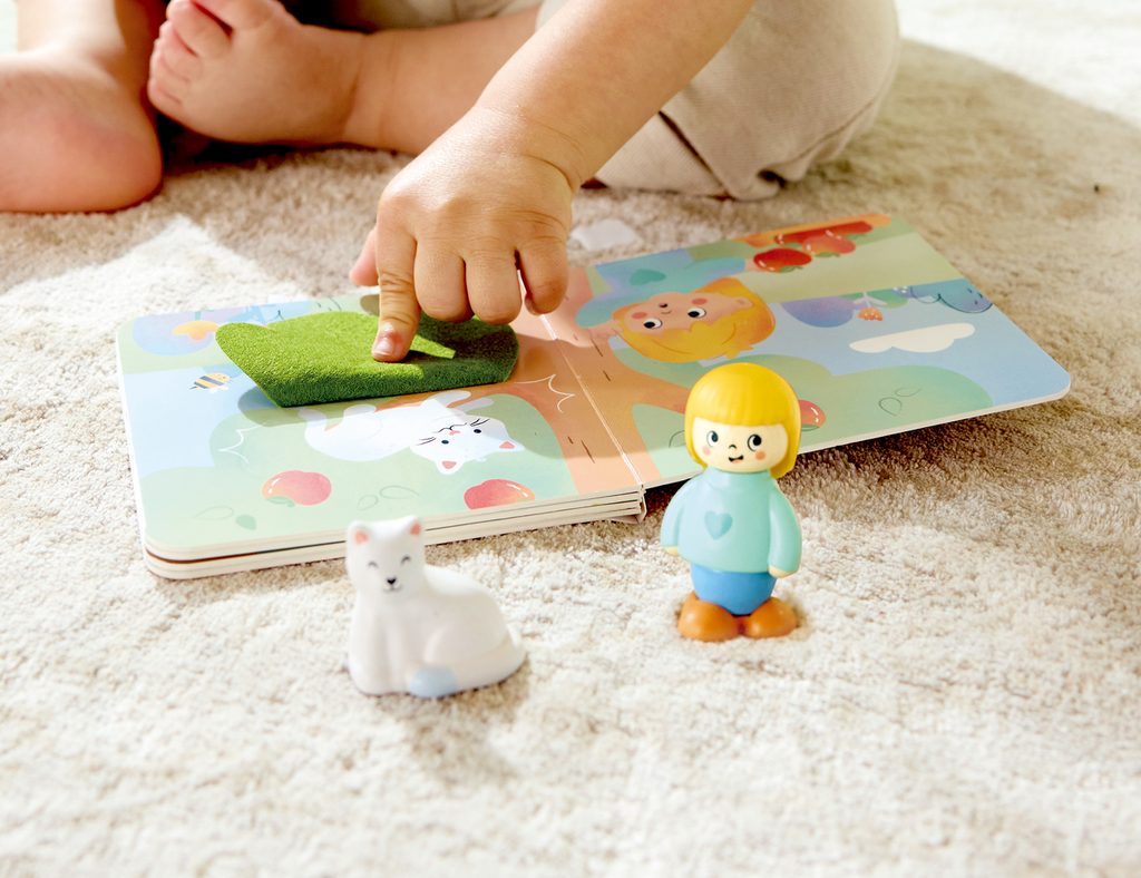 Hape Livro e Bonecos - Hapeland Cat´s Rescue