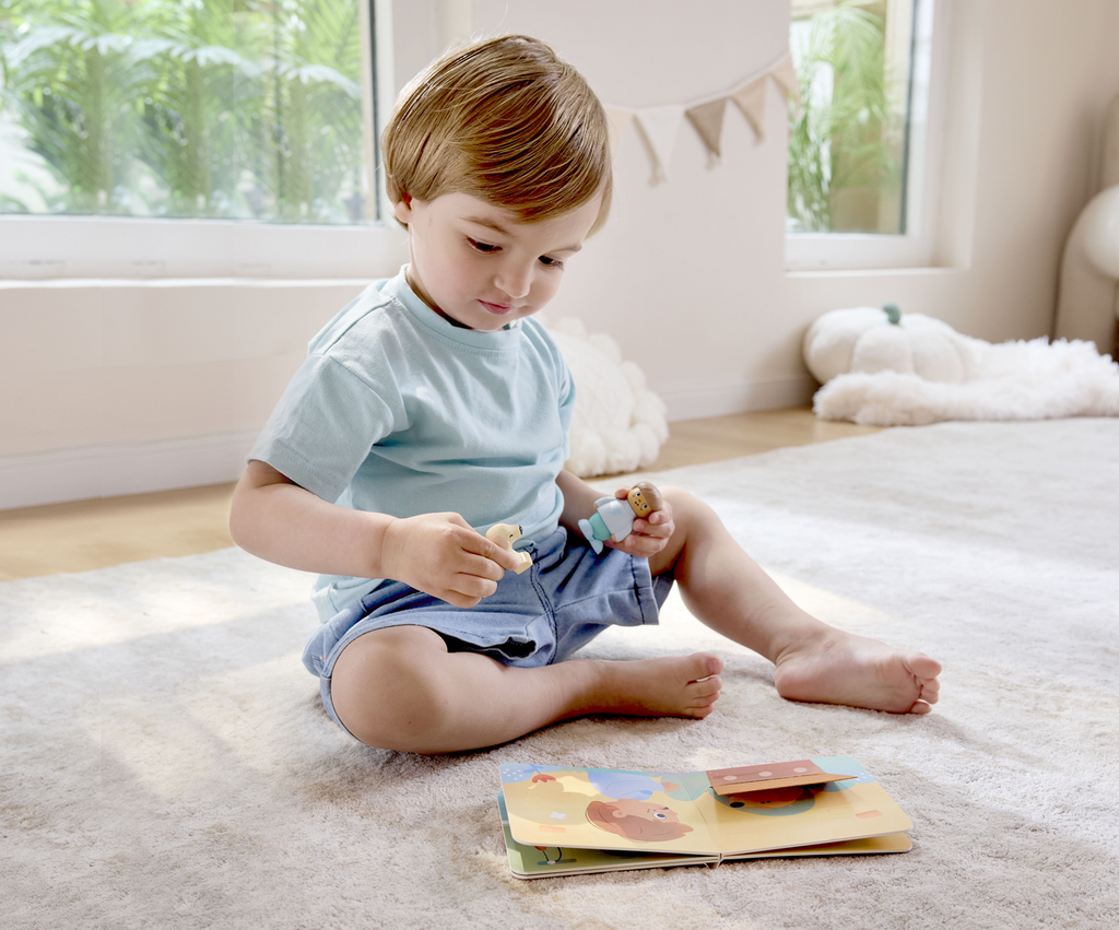Hape Libro y Muñecos - Hapeland Dogs New Friend