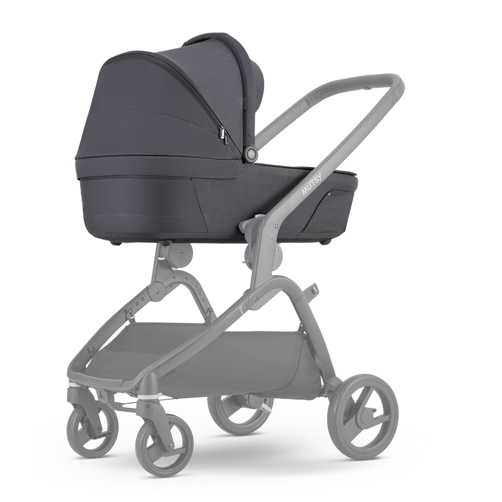 Mutsy DUO Reversible Flow stroller + carrycot 