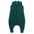 Pijama manta MolisandCo TOG 2.5 com pés no padrão Forest Stripes, visto de frente