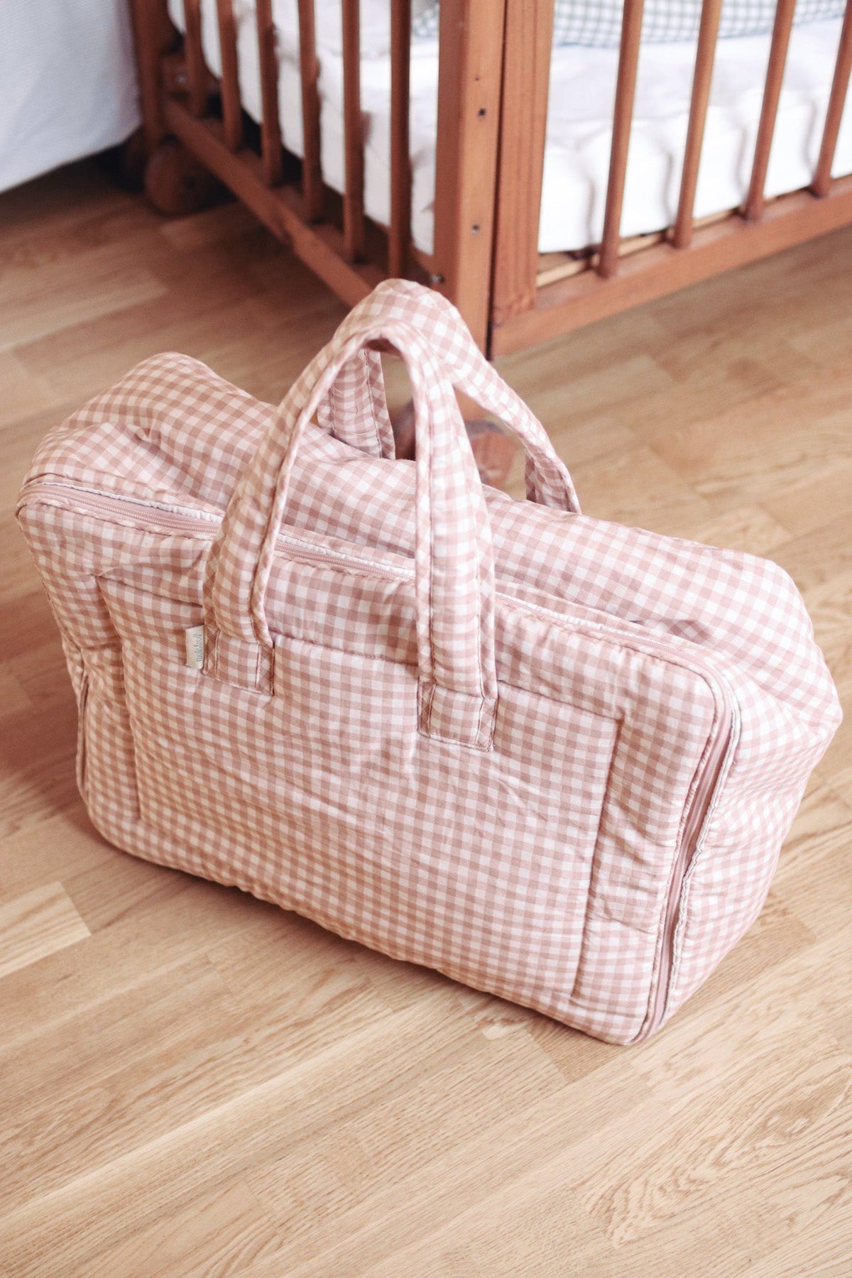 Mala de viagem infantil MolisandCo Dusty Rose em algodão macio e resistente, com fecho de correr e duas asas curtas