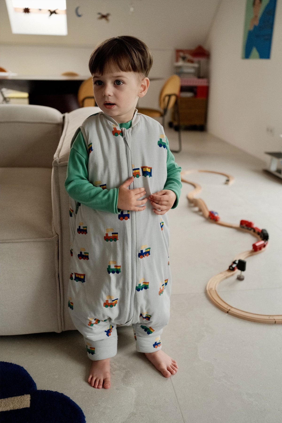 MolisandCo TOG 2.5 Saco de dormir com pés Tiny Trains