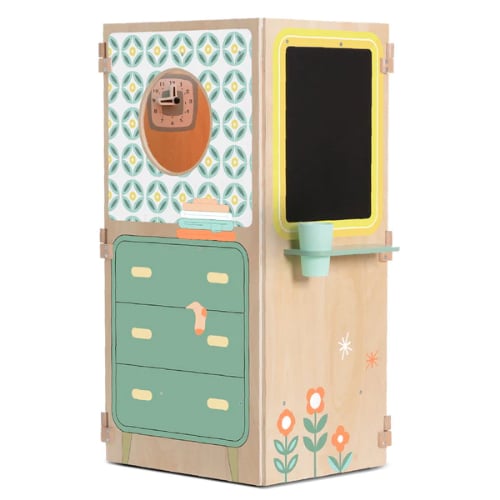 Classic World Mini Casa fechada, mostrando um dos lados com detalhes do quarto e design compacto.