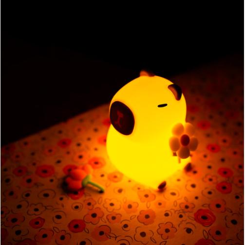 Mary´s Luz de Noche LED Capibara con Flores