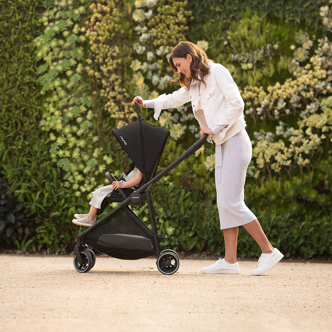 Nuna IXXA NEXT Compact Reversible Stroller up to 22 kg