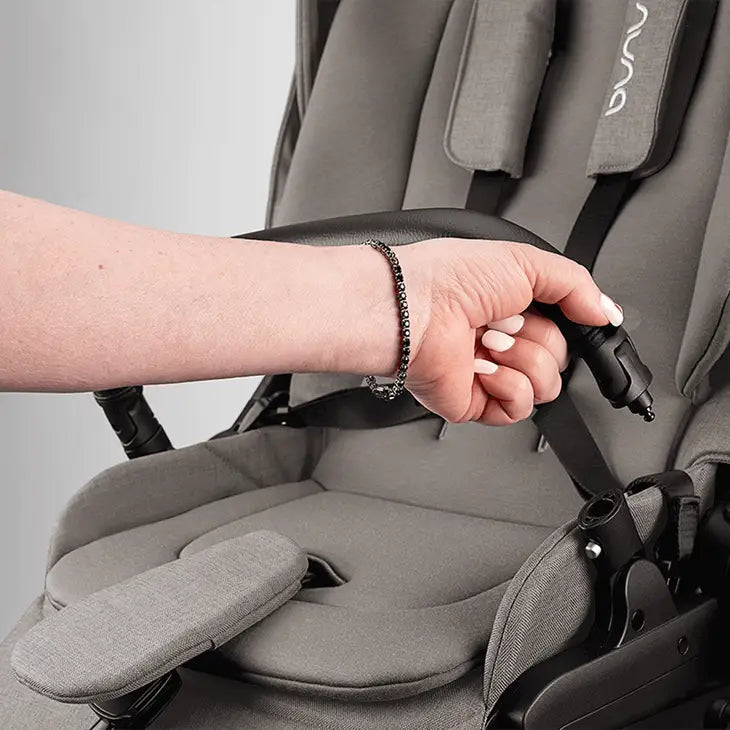 Cochecito reversible Nuna DUO/TRIO SWIV 360 Biscoti