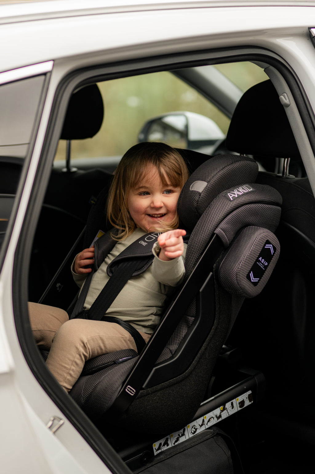 Cadeira Auto Axkid ONE 3 MESH LIMITED EDITION | 61cm  - 125cm ou 23kg