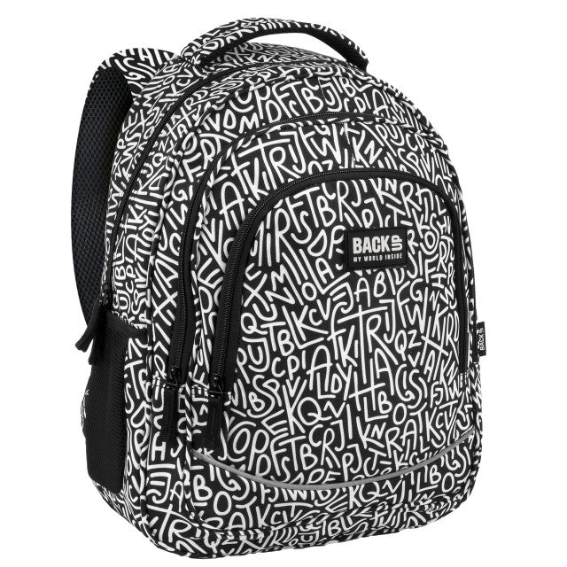 Mochila BackUP X 12 com letras a branco sobre preto, vista frontal