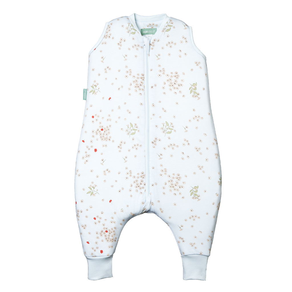 Saco de dormir MolisandCo TOG 1.0 com pés Poppy, fotografia de produto da marca sobre fundo branco