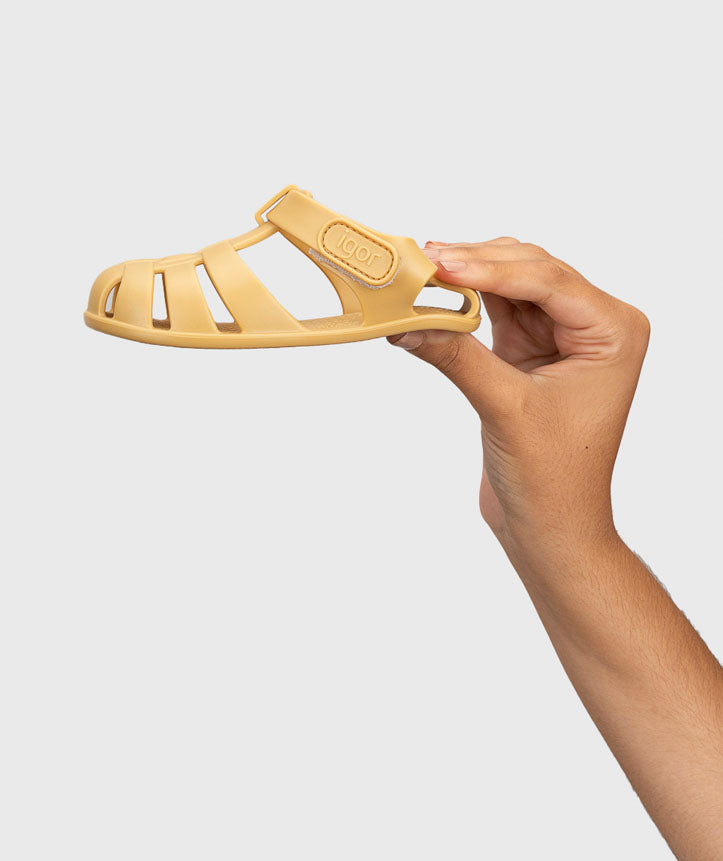 Igor Barefoot Sandal Nemo Solid Dijon
