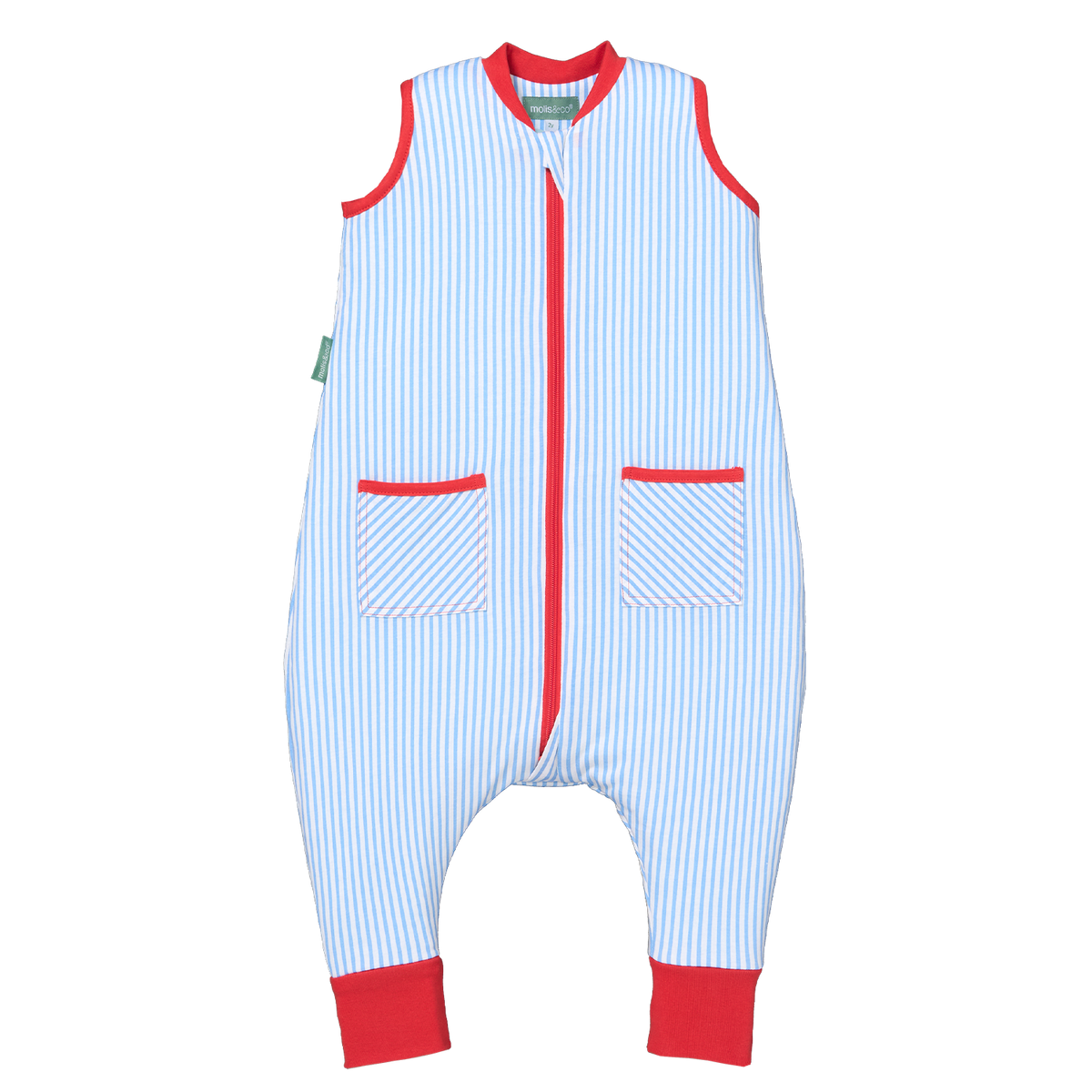 Criança vestida com o saco de dormir MolisandCo TOG 1.0 com pés no padrão Sailor Blue
