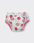Cueca de aprendizagem reutilizável Bambino Mio Potty Training Pants Super Strawberry, com padrão de morangos e orlas cor-de-rosa.