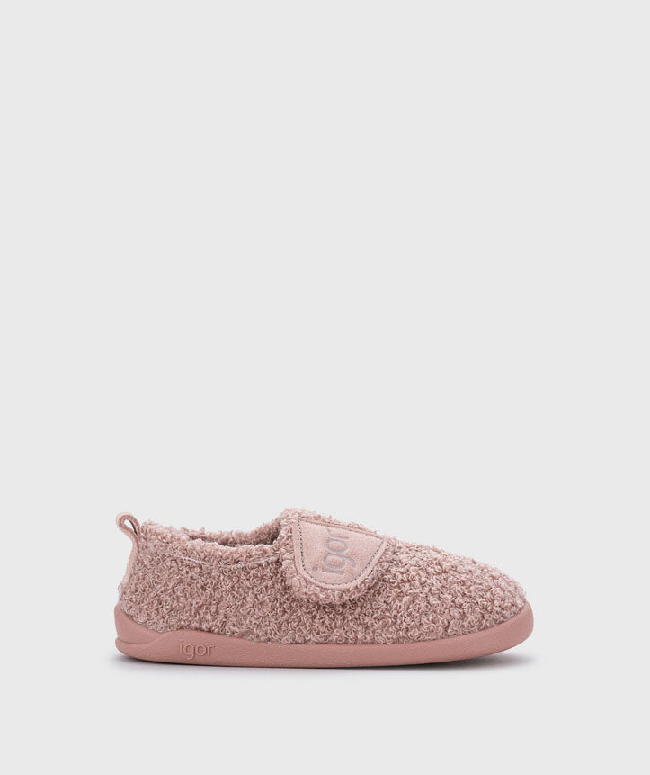 Igor Barefoot Pantufa Junior Rizo Maquillaje