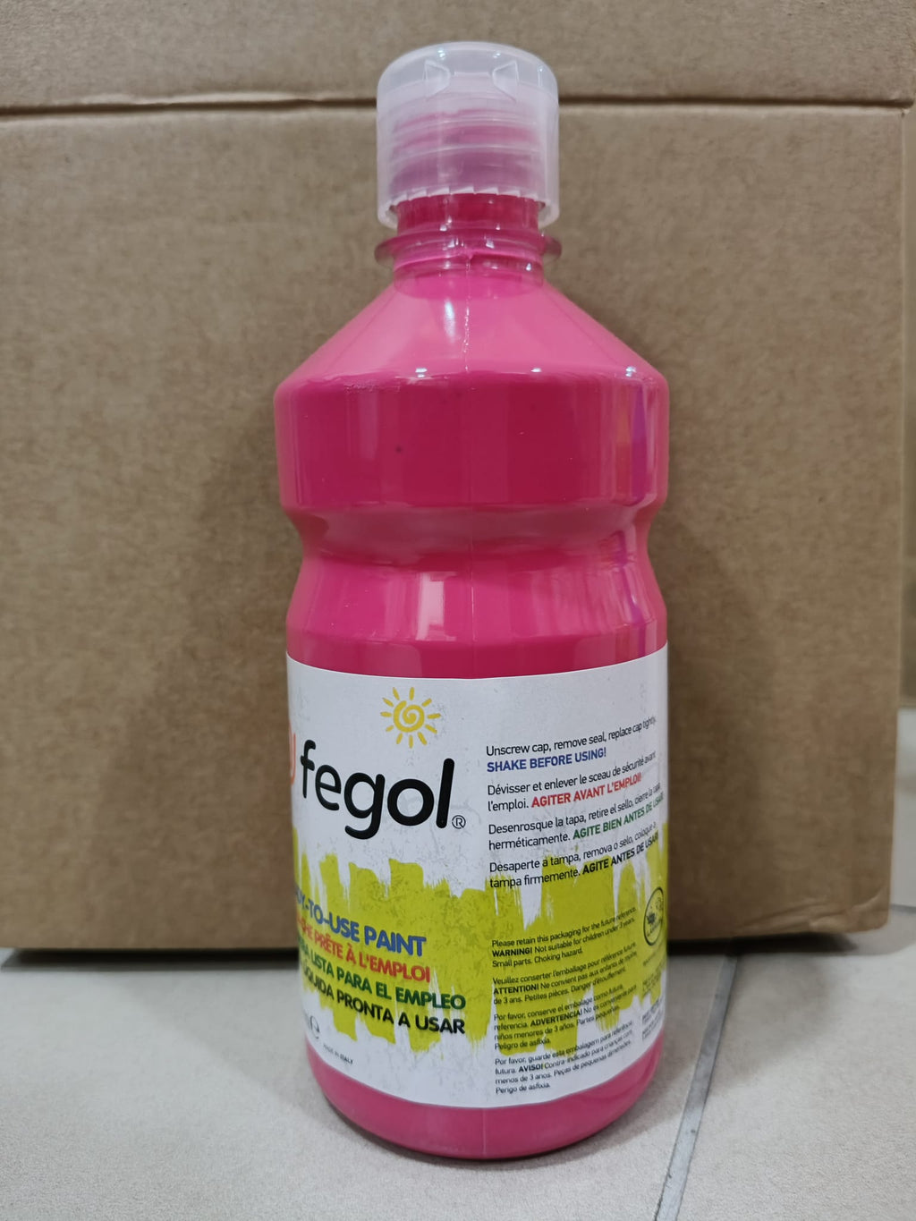 Boião de tinta líquida Fegol rosa de 500ml, apresentando o formato da garrafa e os detalhes da etiqueta do produto.