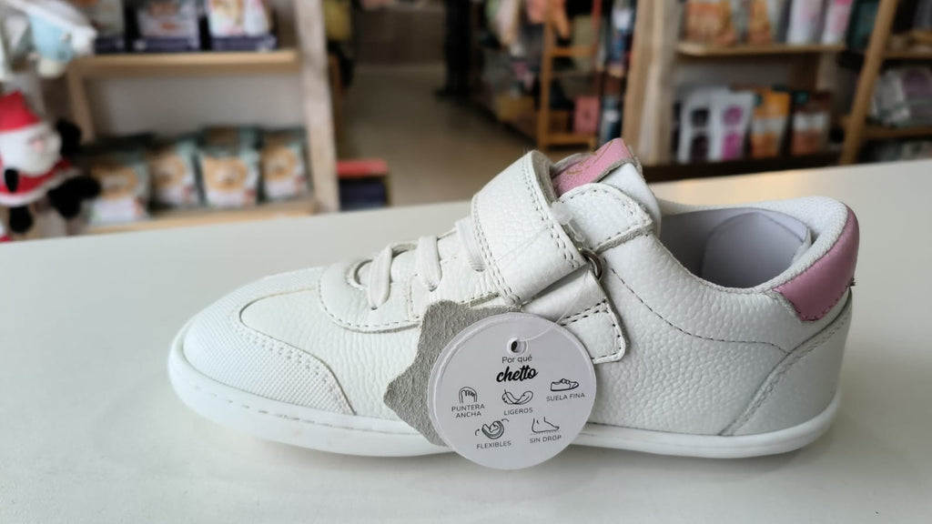 Chetto Barefoot White Sneakers with Elastics