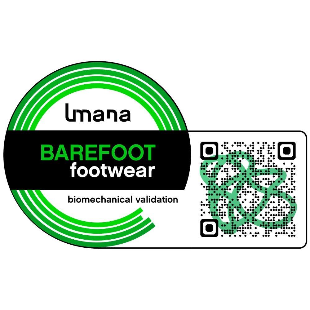 Selo verde e preto "Umana BAREFOOT footwear biomechanical validation" com código QR, indicando a certificação de calçado respeitador.
