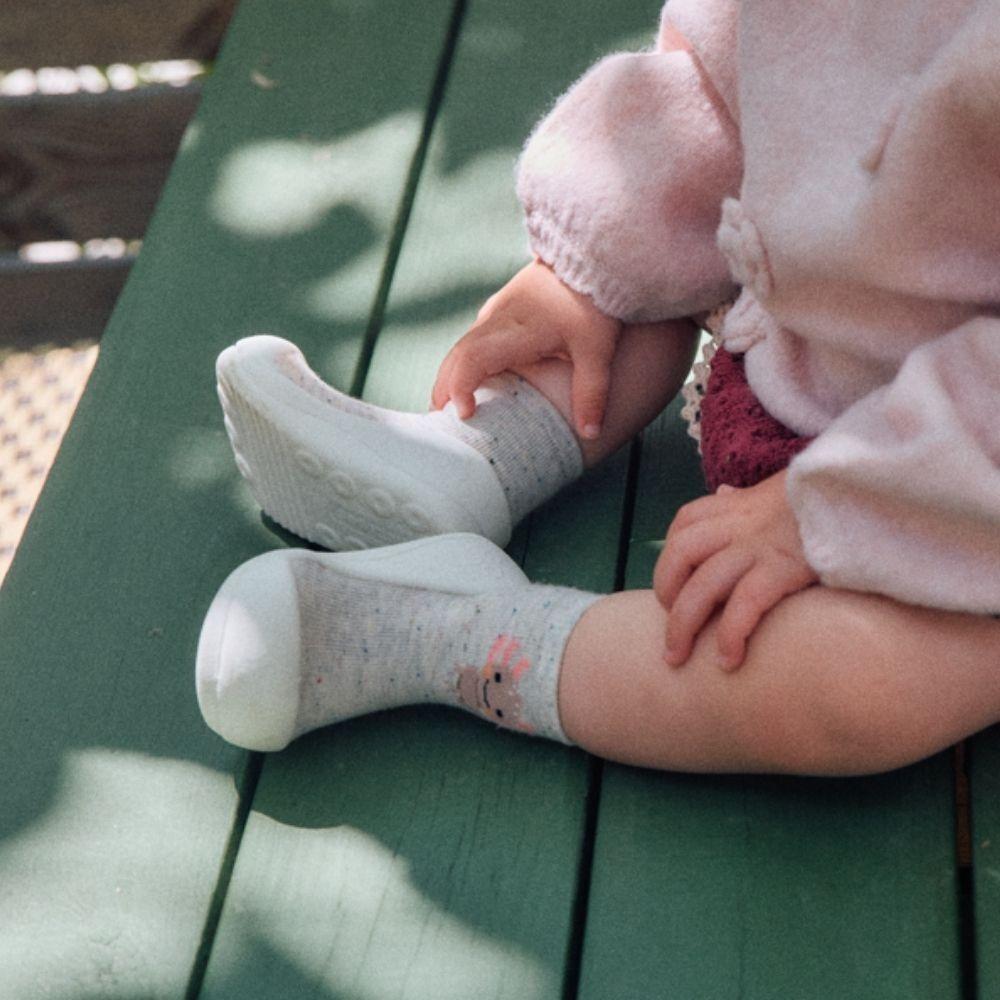 Attipas Ajolote Ivory, calçado barefoot para bebé
