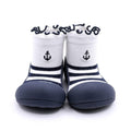Sapatos Attipas New Marine White com design náutico, ideais para os primeiros passos do bebé.