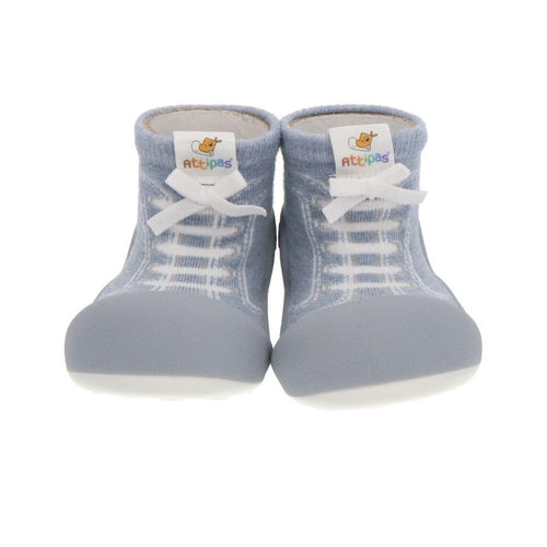 Sapatilhas Attipas Sola Bicolor Denim Light Blue para bebé com sola flexível e design ergonómico.