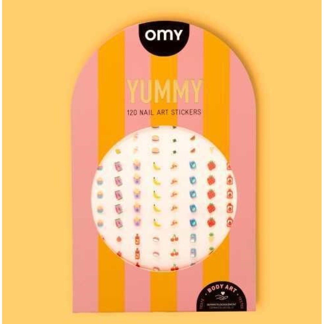 Embalagem dos autocolantes OMY Nail Art 'Yummy' com desenhos de comida sobre fundo listrado rosa e amarelo.