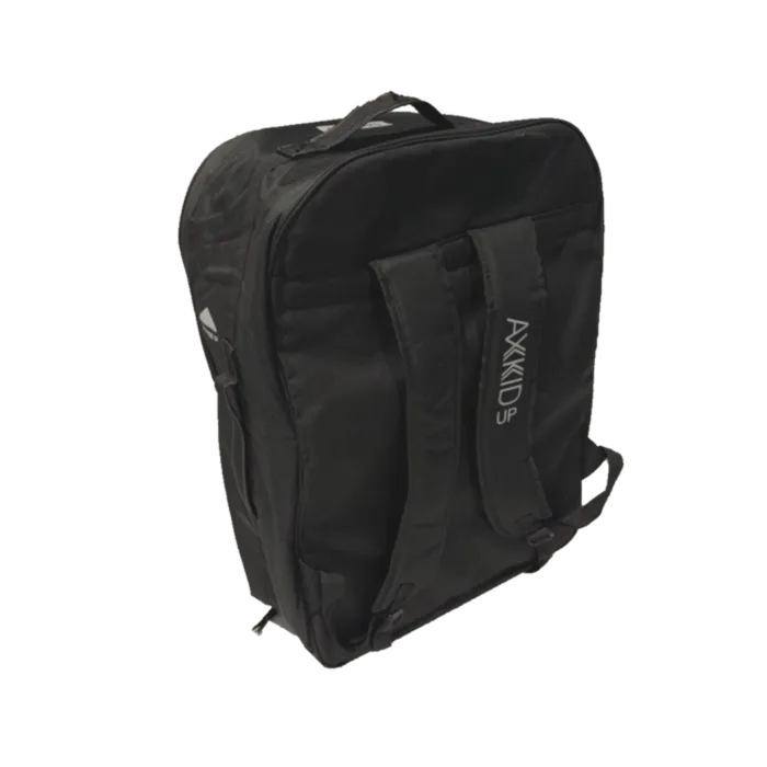 Vista traseira do saco de transporte Axkid UP, mostrando as alças de mochila pretas para transporte fácil.