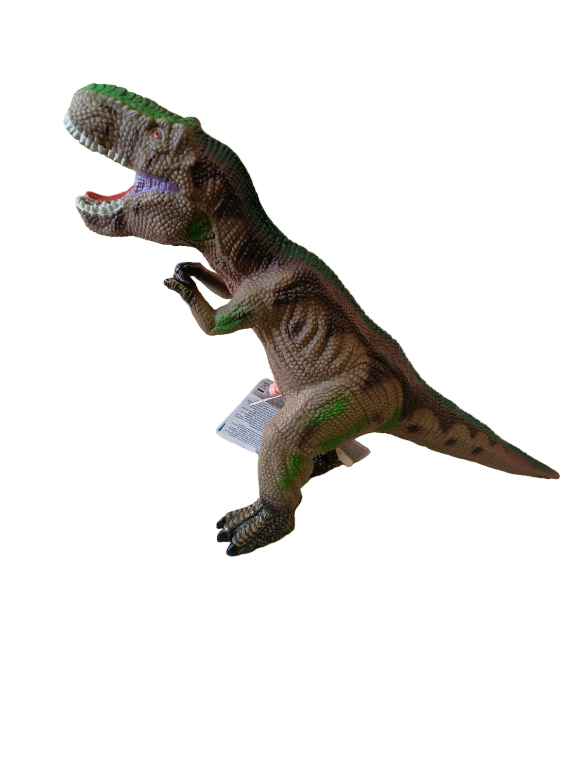Detalhe do dinossauro T-Rex WToy com boca aberta, em tons de castanho e verde escuro, mostrando detalhes dos dentes, em fundo branco.