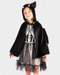 Capa de morcego preta em pelúcia com capuz e asas da Den Goda Fen, disfarce de Halloween para criança