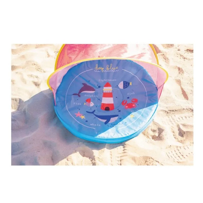 Tenda Olmitos Praia e Jardim Deep Blue aberta, com piscina azul e capota vermelha, fundo branco.