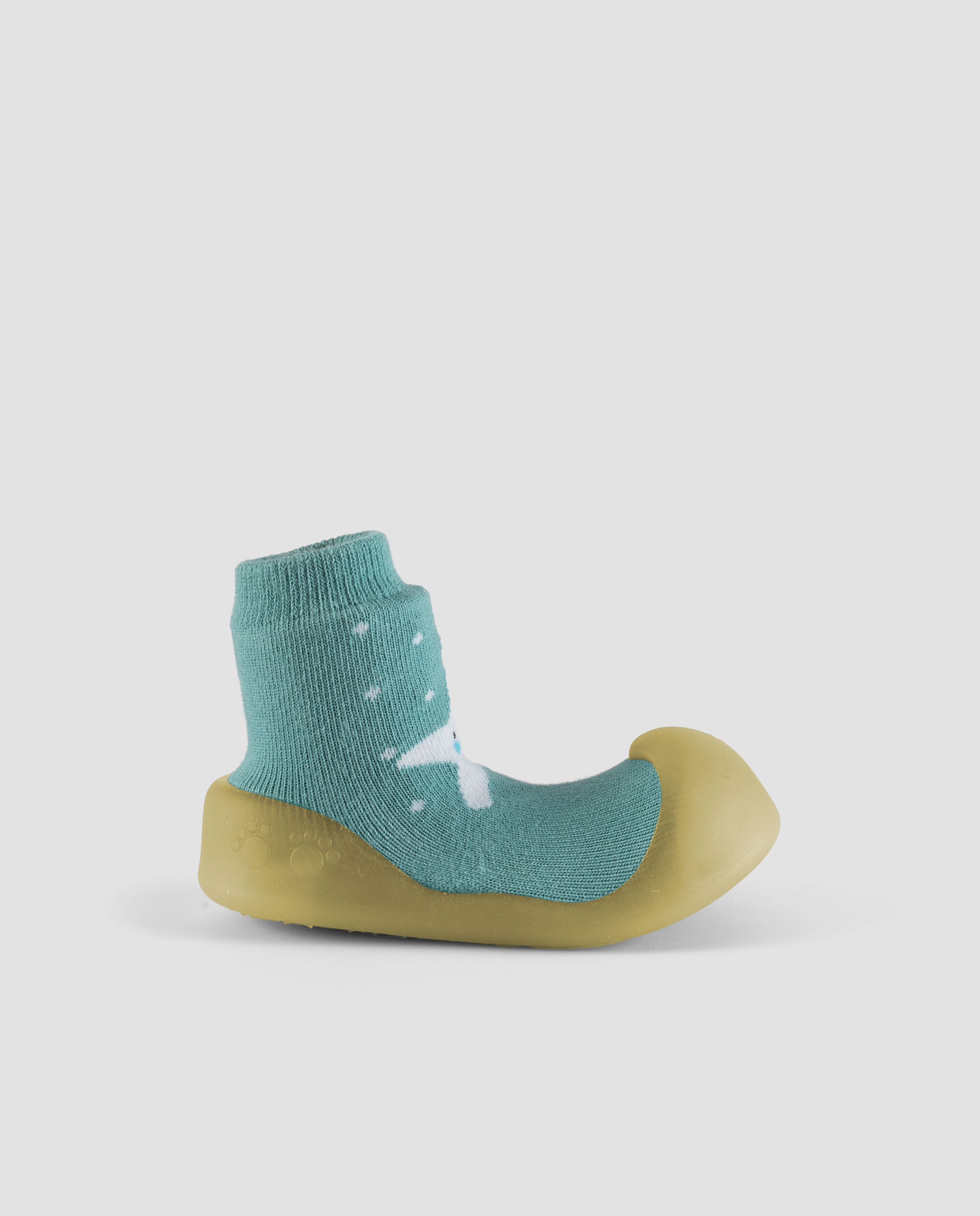 Sapatos barefoot BigToes Chameleon em azul, com sola que muda de cor com a luz solar, estimulando o desenvolvimento sensorial e motor dos bebés.