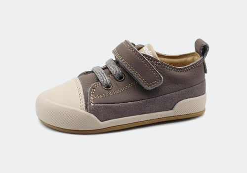 Sapatilha infantil Barefoot Blanditos Galeon (Gris) 2026, vista lateral, cor cinza/castanho, com atacadores elásticos e fecho de velcro.