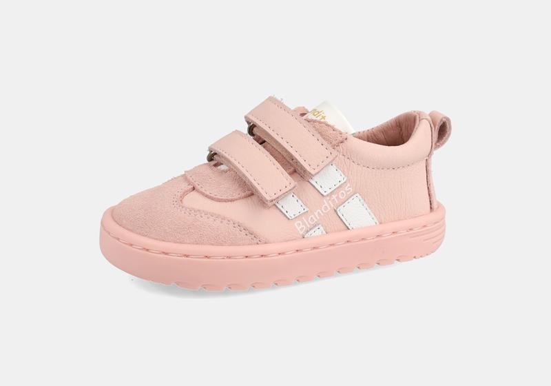 Sapatilha infantil Barefoot Blanditos Lisboa rosa em pele, com fecho duplo de velcro e sola fina, ideal para o desenvolvimento do pé.